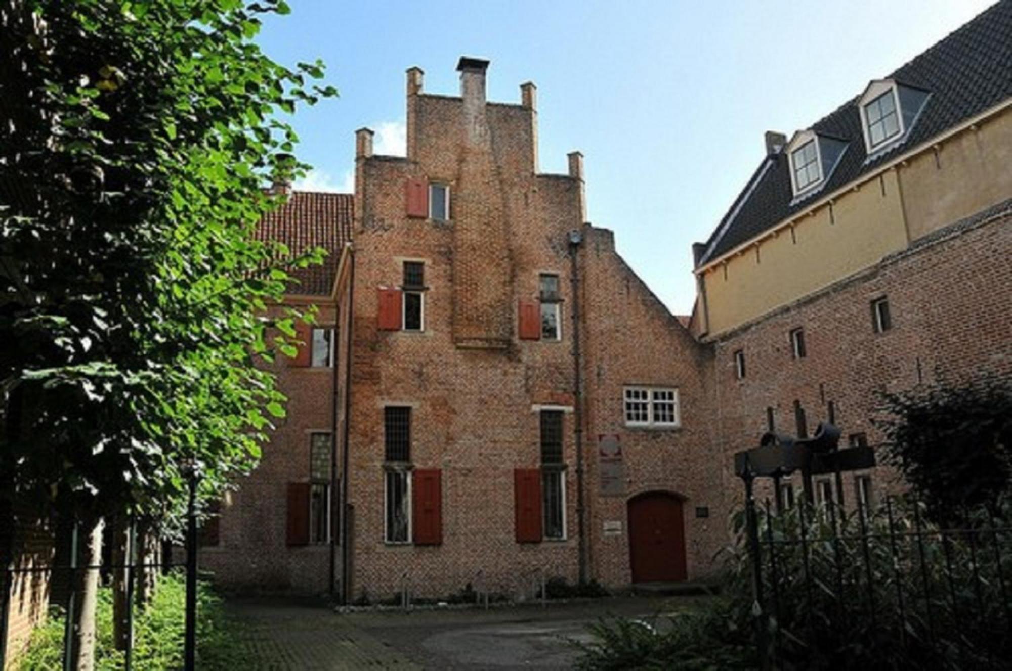 Stadslogement Bij De Sassenpoort Zwolle  Exterior foto